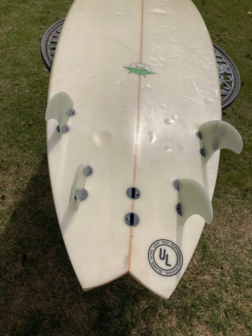 CHANNEL S AL MERRICK POD 6’1 フィン付き