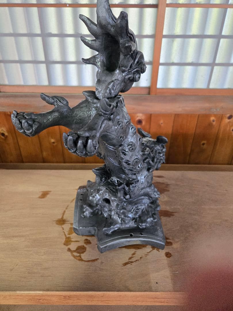 獅子の彫刻 黒色 約30cm