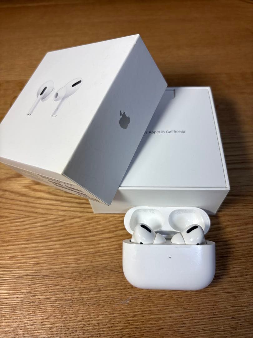 AirPods Pro （第一世代）、充電ケース&イヤーピース付き