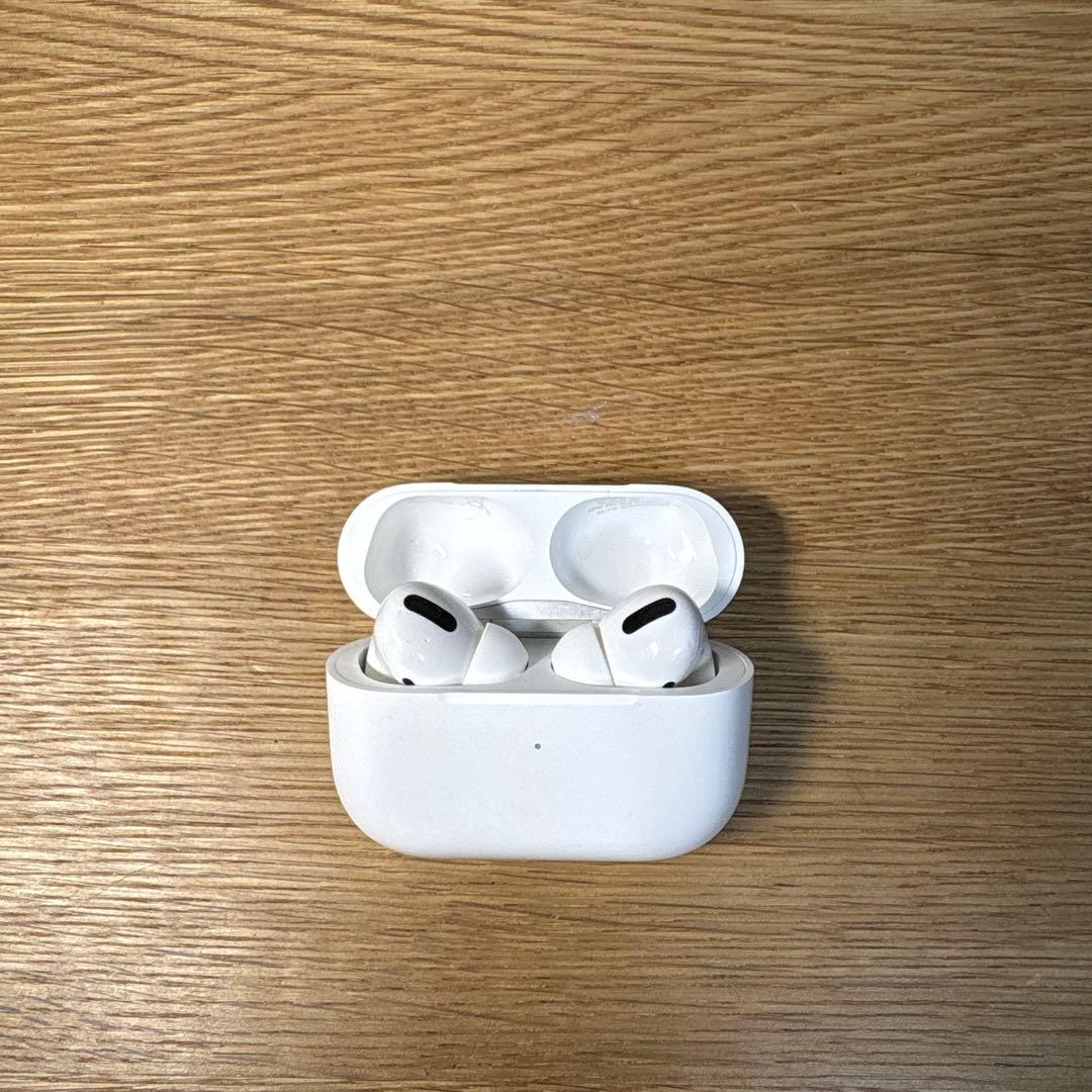 AirPods Pro （第一世代）、充電ケース&イヤーピース付き