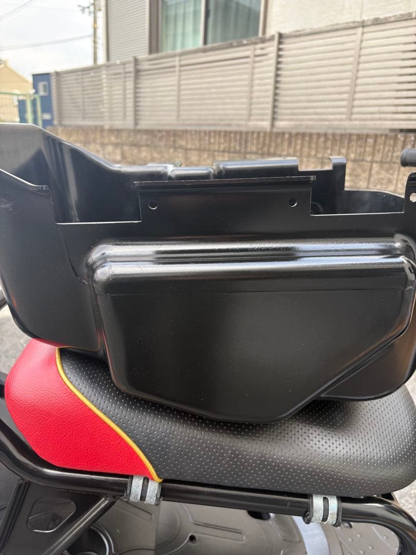 ズーマー　メットイン　ボックス　AF58 ZOOMER　箱　ホンダ