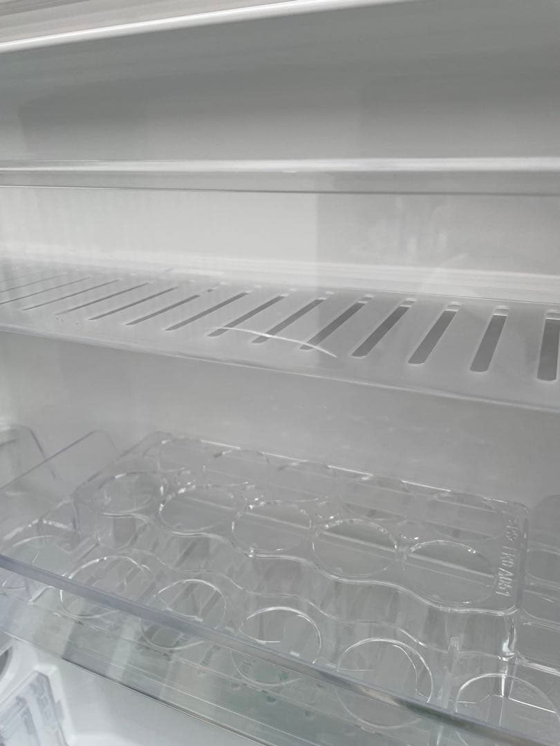 826 シャープ 左右どっちもドア 3ドア冷蔵庫 プラズマクラスター 自動製氷付