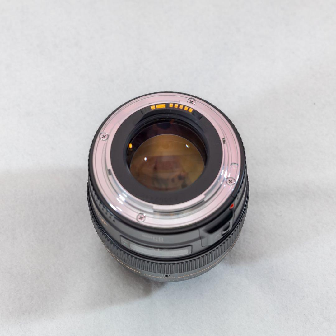 Canon EF 85mm f/1.8 USM レンズ　【中古】