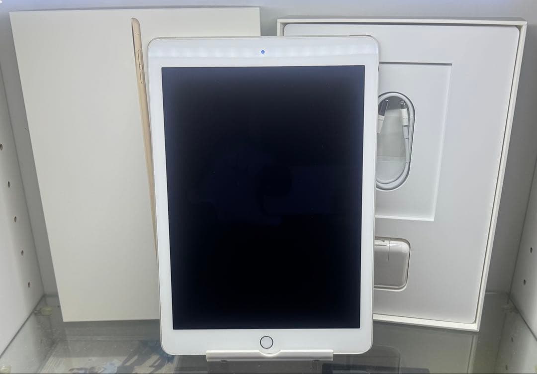 【美品保管品】Apple iPad Air2 ゴールド本体