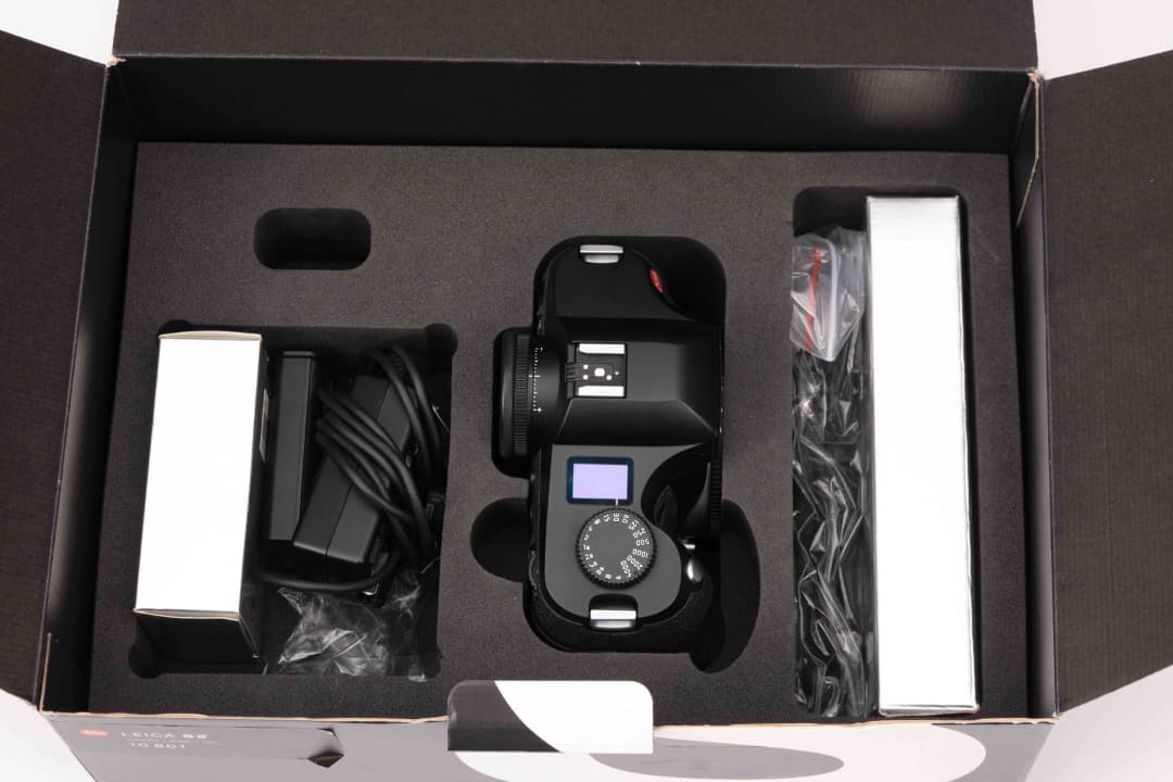 【CCD搭載＋純正テザー/レリーズ付】Leica S2 中判 バッテリー2個