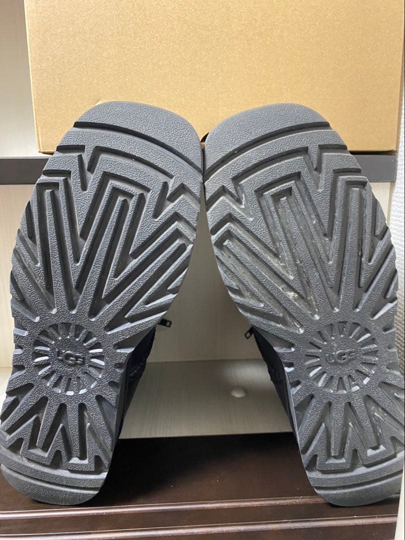 UGG ブラックレザー