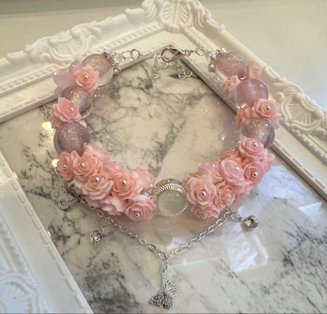 メイク リップ アイシャドウまとめ売り 58点 、ブレスレット