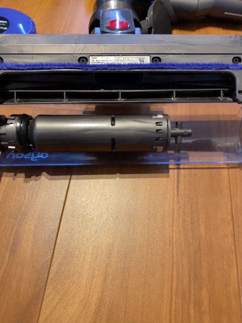 ダイソンDyson　V7 fluffy　ハンディクリーナー　ソフトローラー