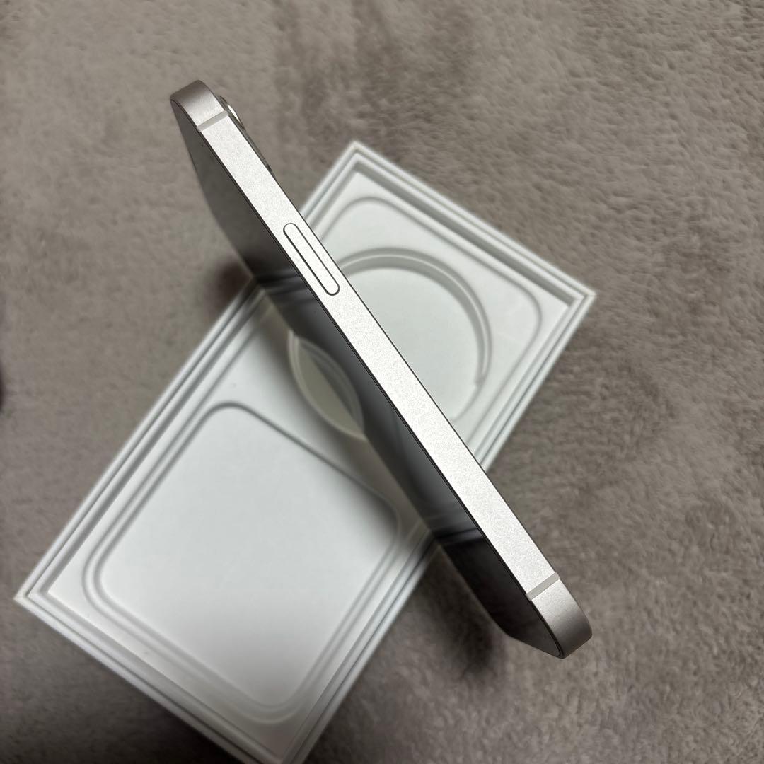 iPhone13 本体 ホワイト 128GB SIMフリー