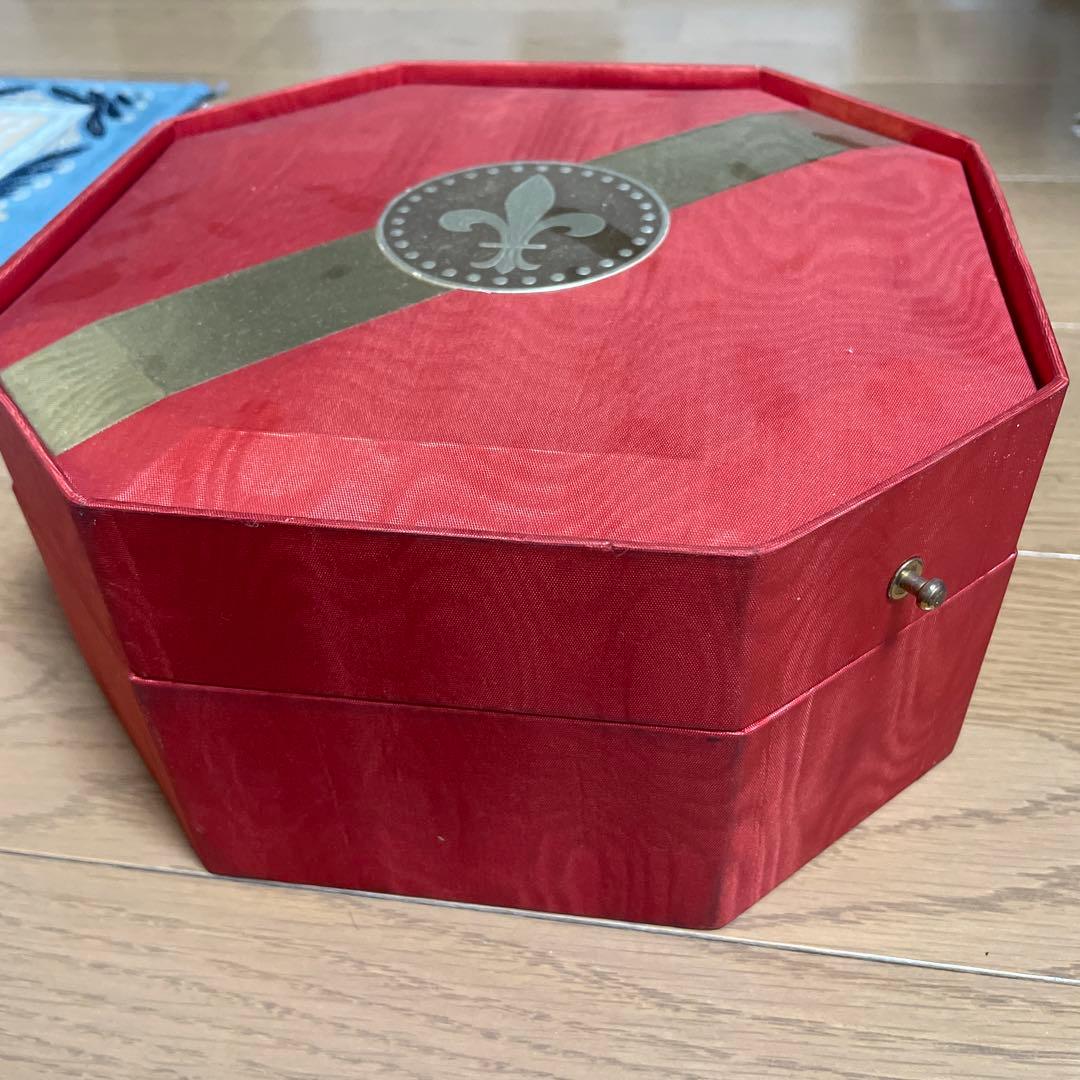 レ*ー様 レミーマルタン ルイ13世 栓付き空ボトル クリスタルデキャンタ 箱付