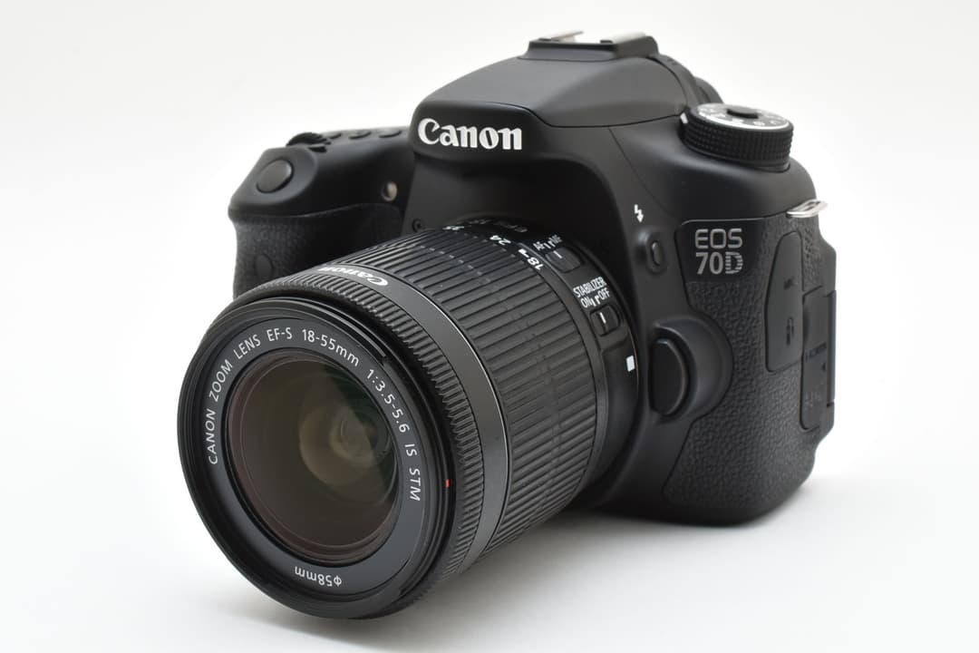 ほぼ未使用 Canon EOS 70D Wi-Fi搭載 キャノン #8934