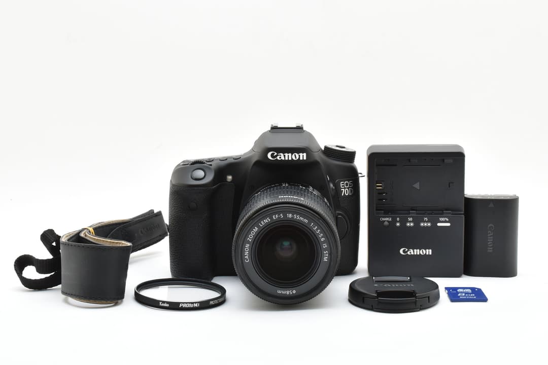 ほぼ未使用 Canon EOS 70D Wi-Fi搭載 キャノン #8934