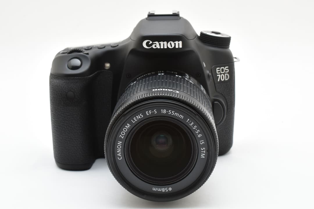 ほぼ未使用 Canon EOS 70D Wi-Fi搭載 キャノン #8934