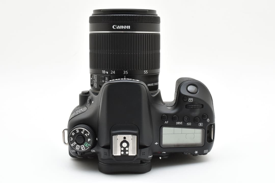 ほぼ未使用 Canon EOS 70D Wi-Fi搭載 キャノン #8934