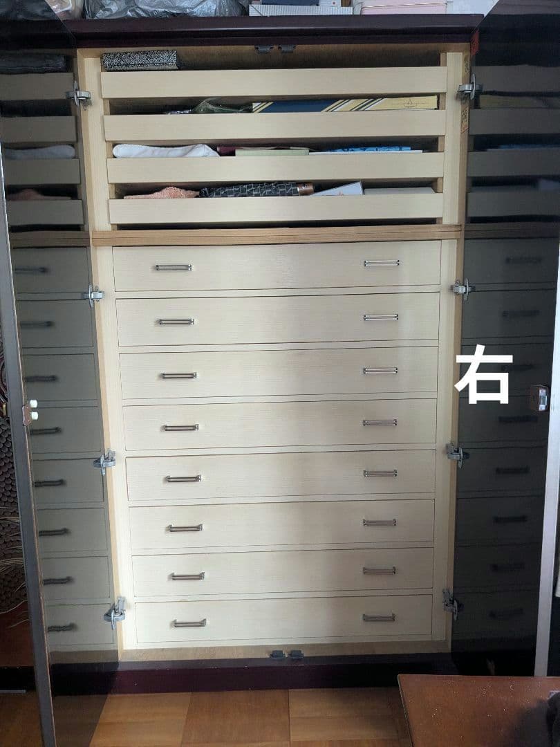 特注 一点もの　佐藤昌月 作　鎌倉彫 桐タンス 二竿一対 松竹梅文様　家紋入り