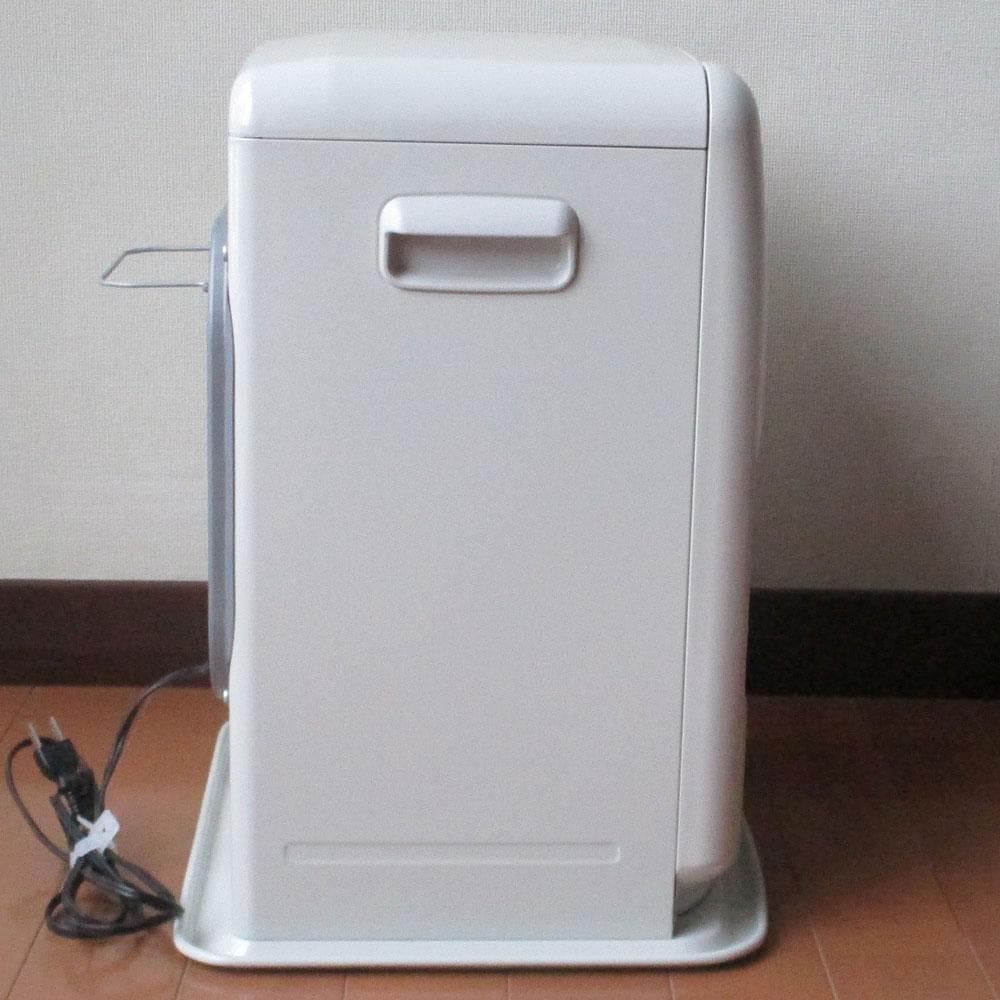 【その寒い部屋に】単身ワンルーム　コンパクトタイプ　石油ファンヒーター　ダイニチ