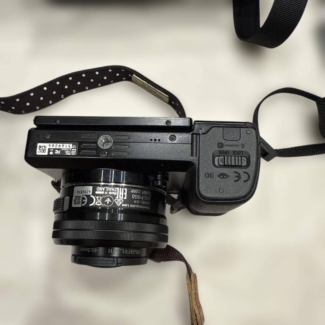 山*本様 SONY α6000 ミラーレス一眼　ダブルズームレンズ　おまけ付