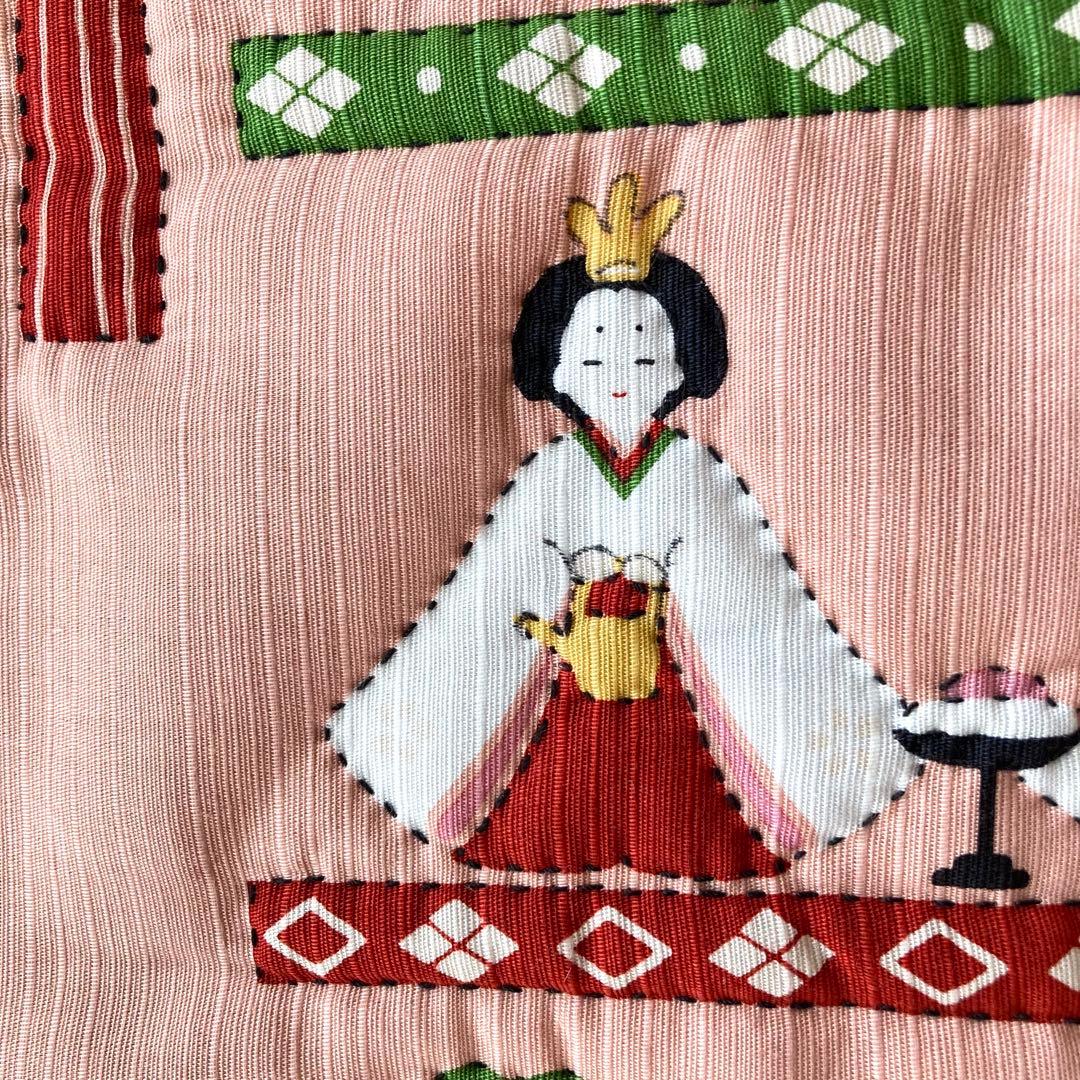 No.300 お雛様　手縫いキルトタペストリー　ハンドメイド