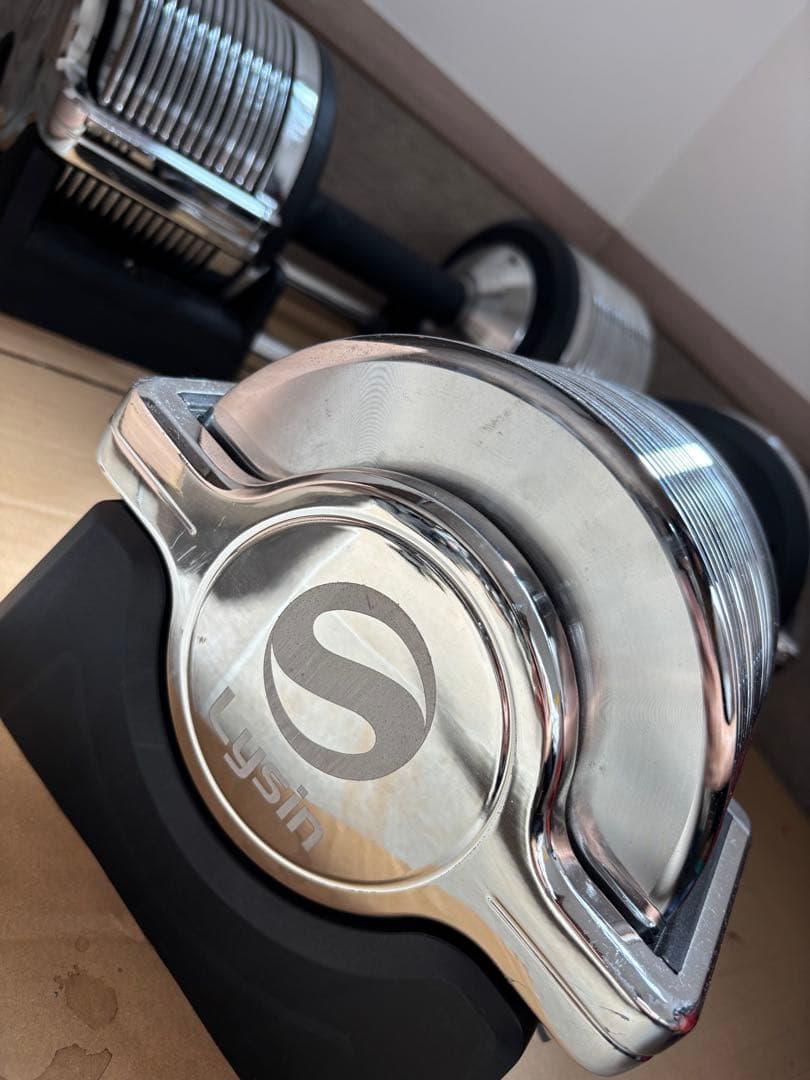 Lysing 可変式ダンベル 32kg①（片方のみ）