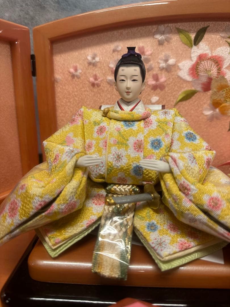 雛人形 三段飾り ピンク塗台 親王 三人官女 新品展示品