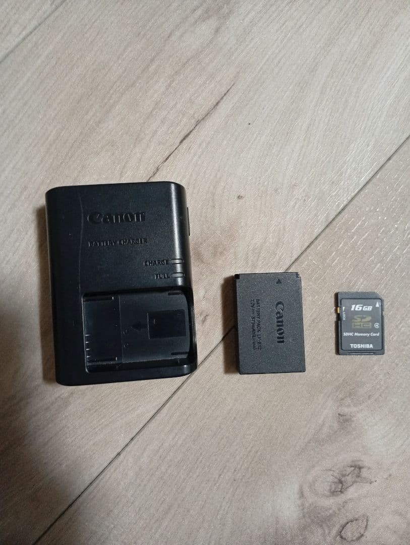 【箱・マニュアル等なし】Canon EOS kiss x7 ダブルズームキット