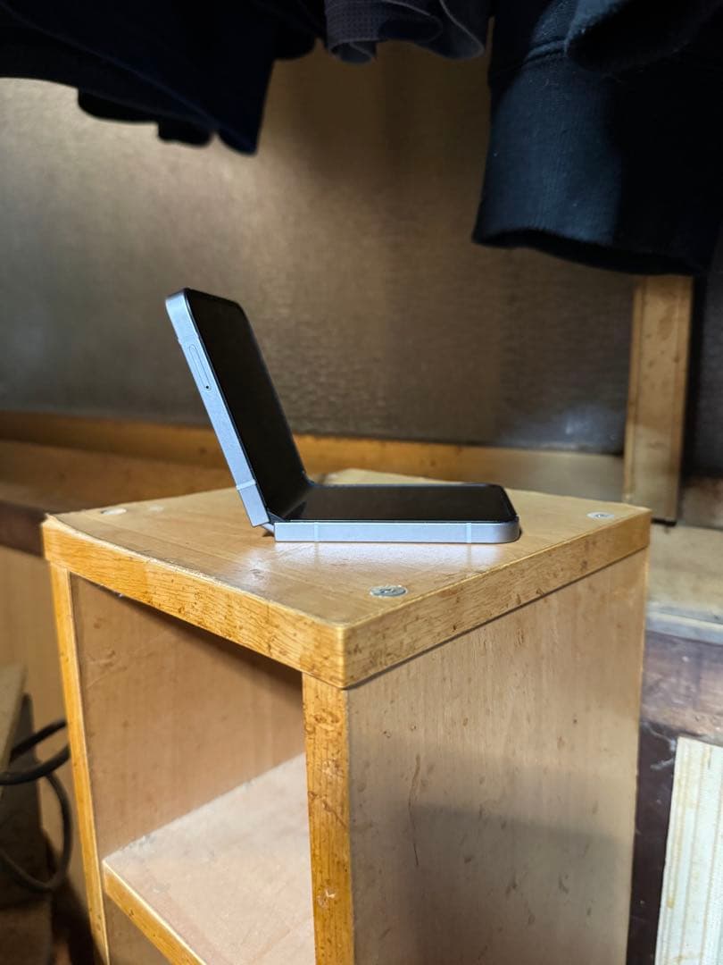 GALAXY zflip6 美品　○判定　docomo版　256GB