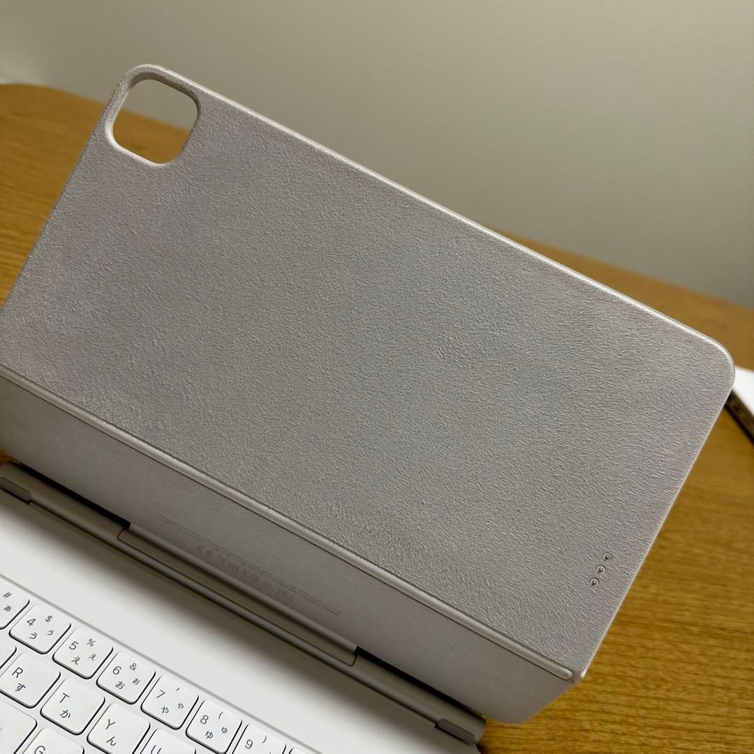 Apple 純正 iPad Magic Keyboard（ホワイト／日本語配列）