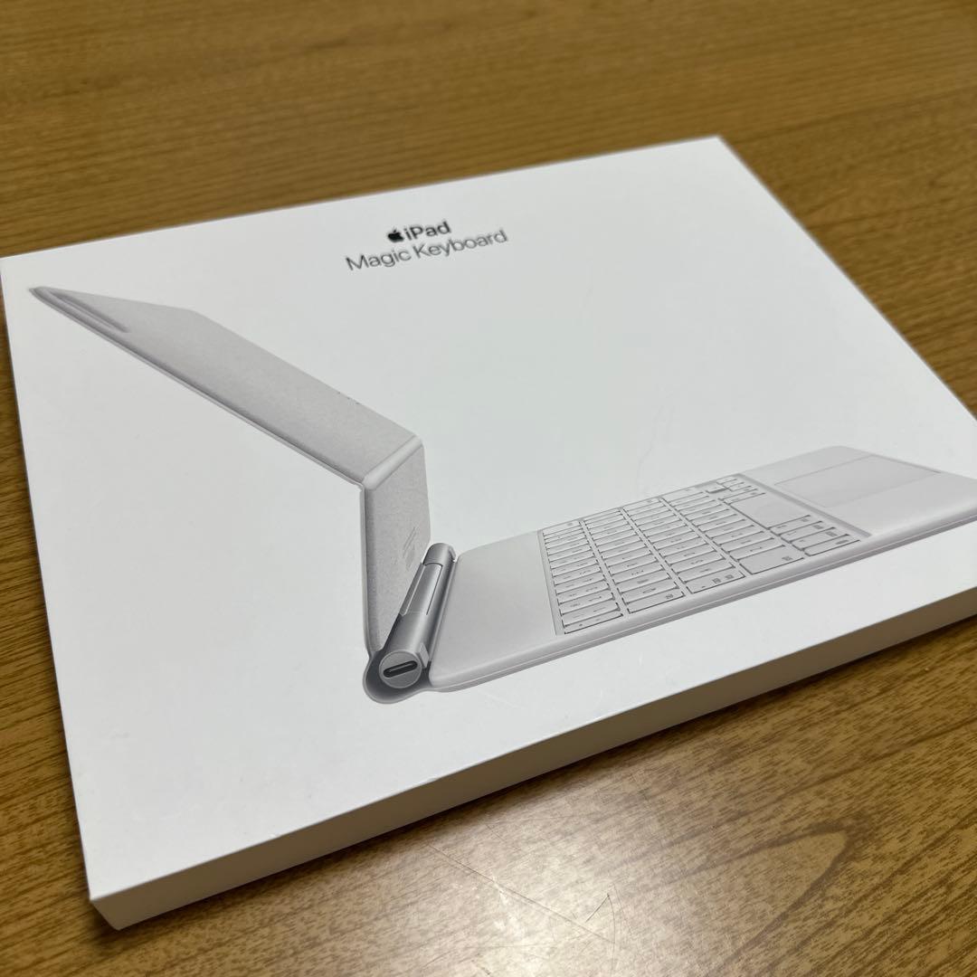 Apple 純正 iPad Magic Keyboard（ホワイト／日本語配列）