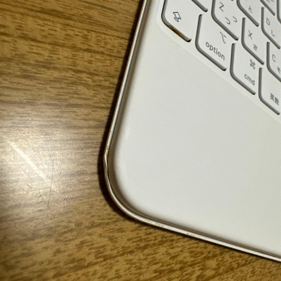 Apple 純正 iPad Magic Keyboard（ホワイト／日本語配列）