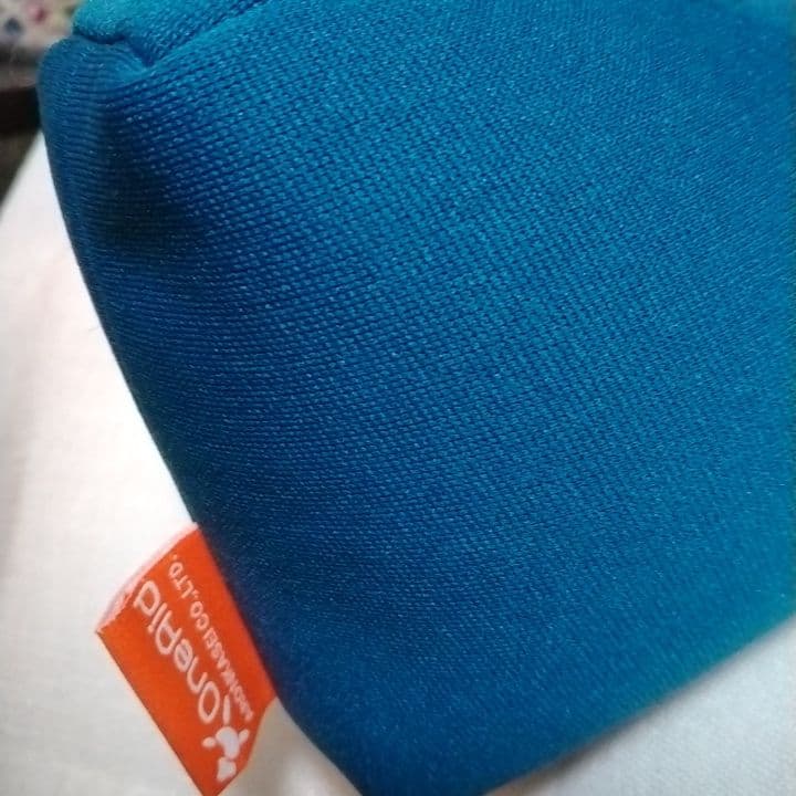 リラクッションS　OneAid 　新品カバー付き