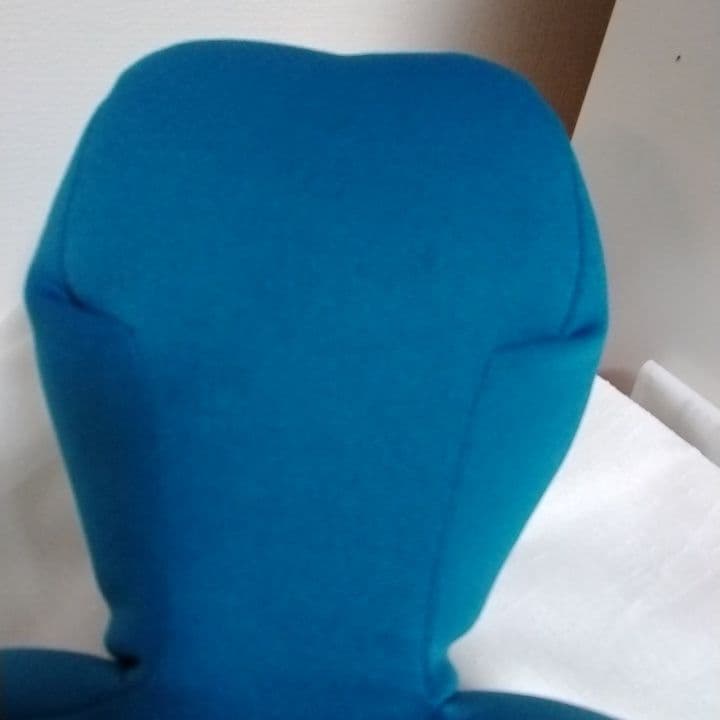 リラクッションS　OneAid 　新品カバー付き