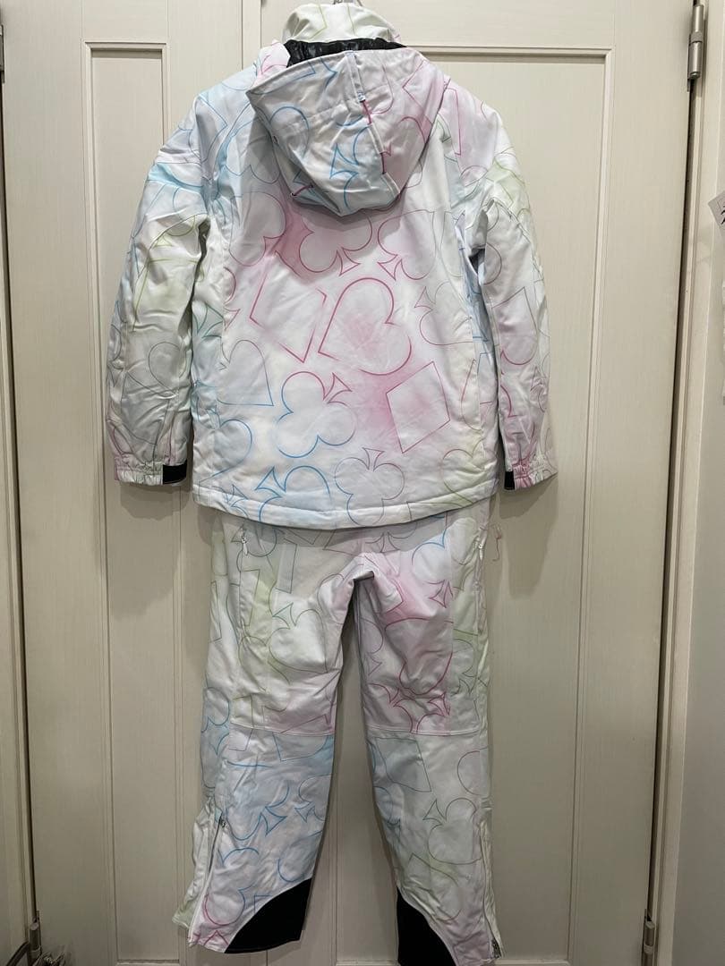 オンヨネ　上下　スキーウェア　Ｍサイズ