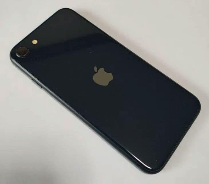 Apple iPhone SE (第3世代) 64GB ブラック
