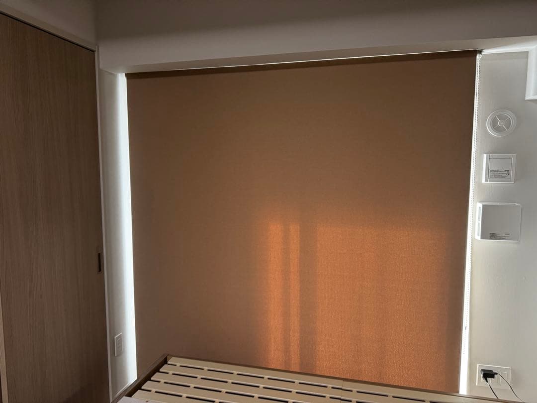 新品ロールスクリーン　カーテンレール取付可能　遮光　ウォッシャブル