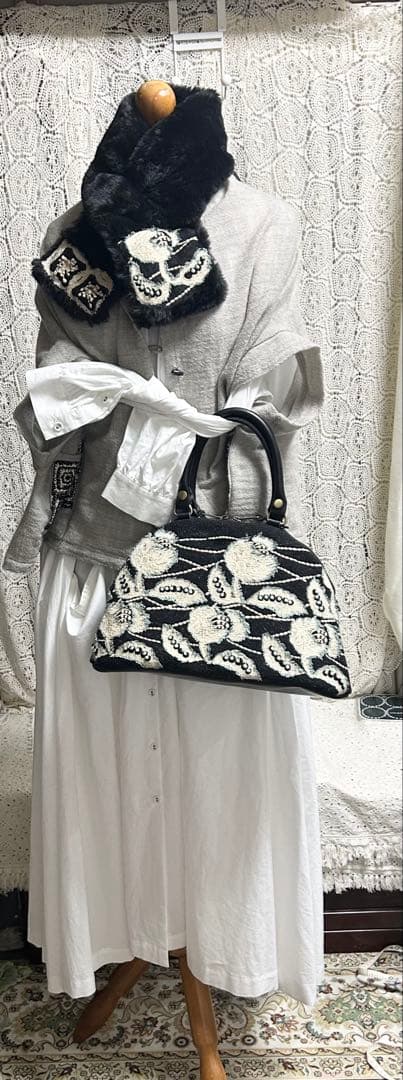 51205A ミナペルホネンハンドメイドブガッティLサイズ