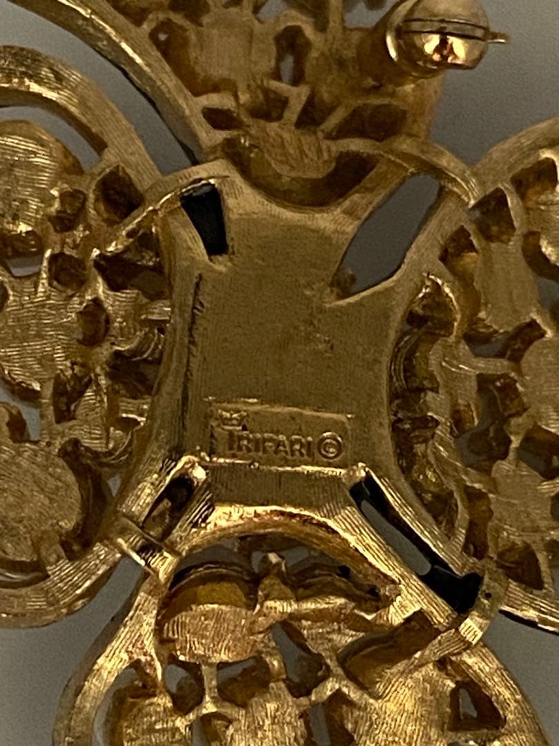 lotuscloud 2489⭐️TRIFARI トリファリ ブローチ ビンテージ