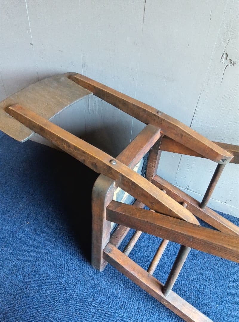 木製子供用チェア 直線的デザイン　ヴィンテージ　レトロ