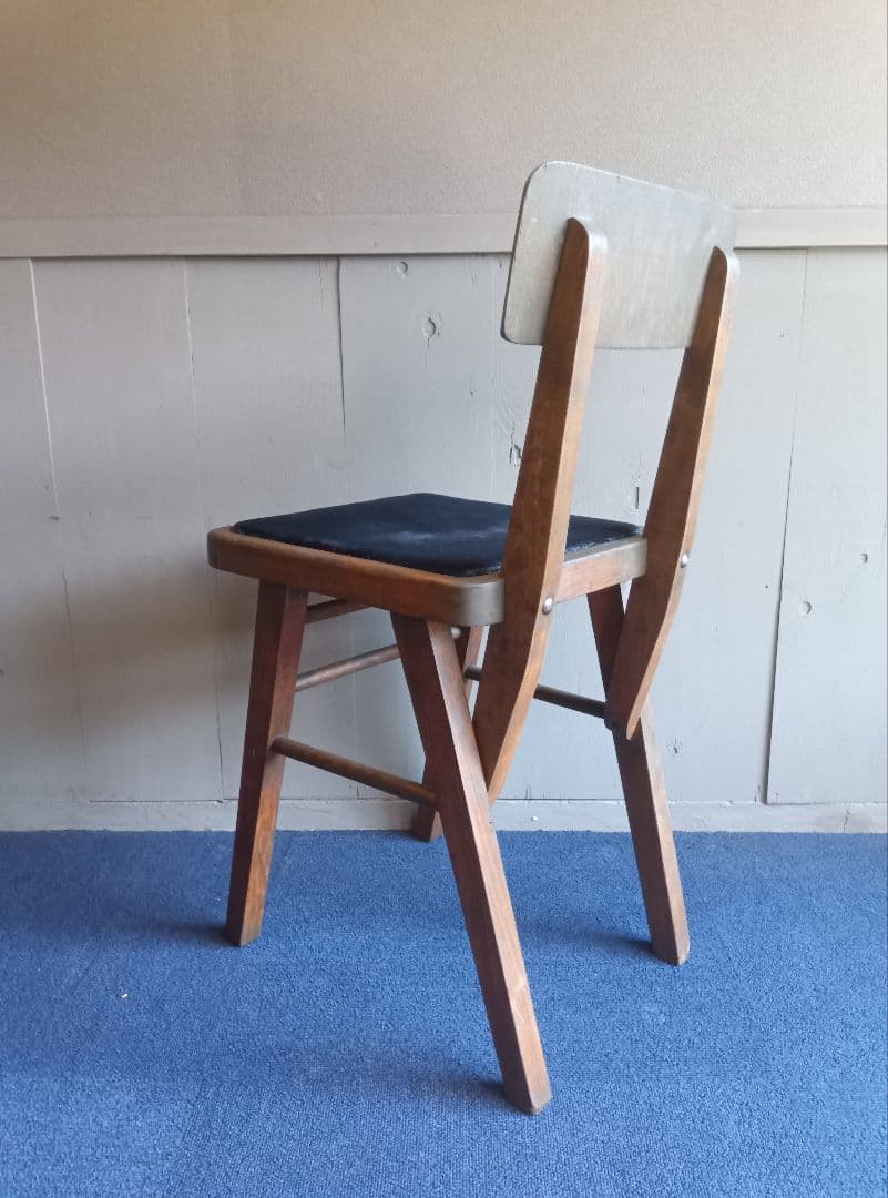 木製子供用チェア 直線的デザイン　ヴィンテージ　レトロ