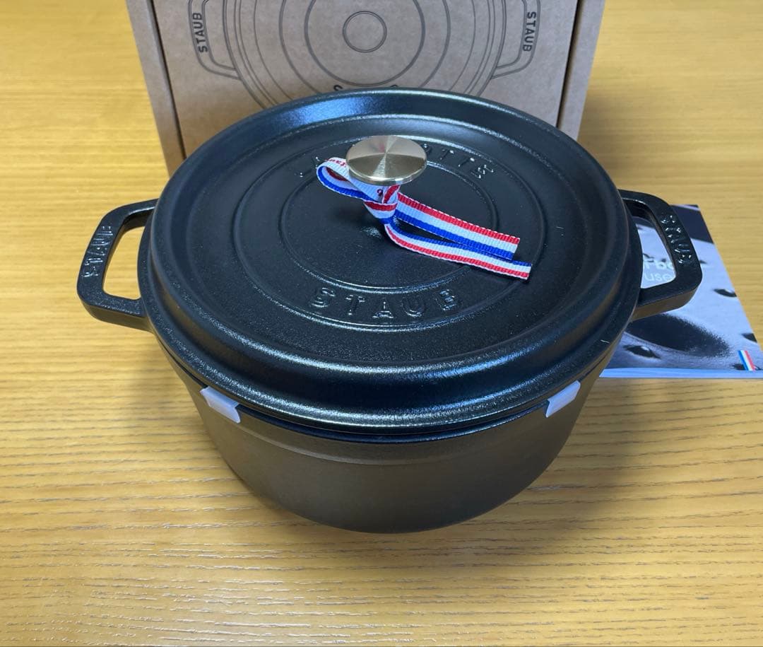 新品 ストウブ ピコココットラウンド24cm