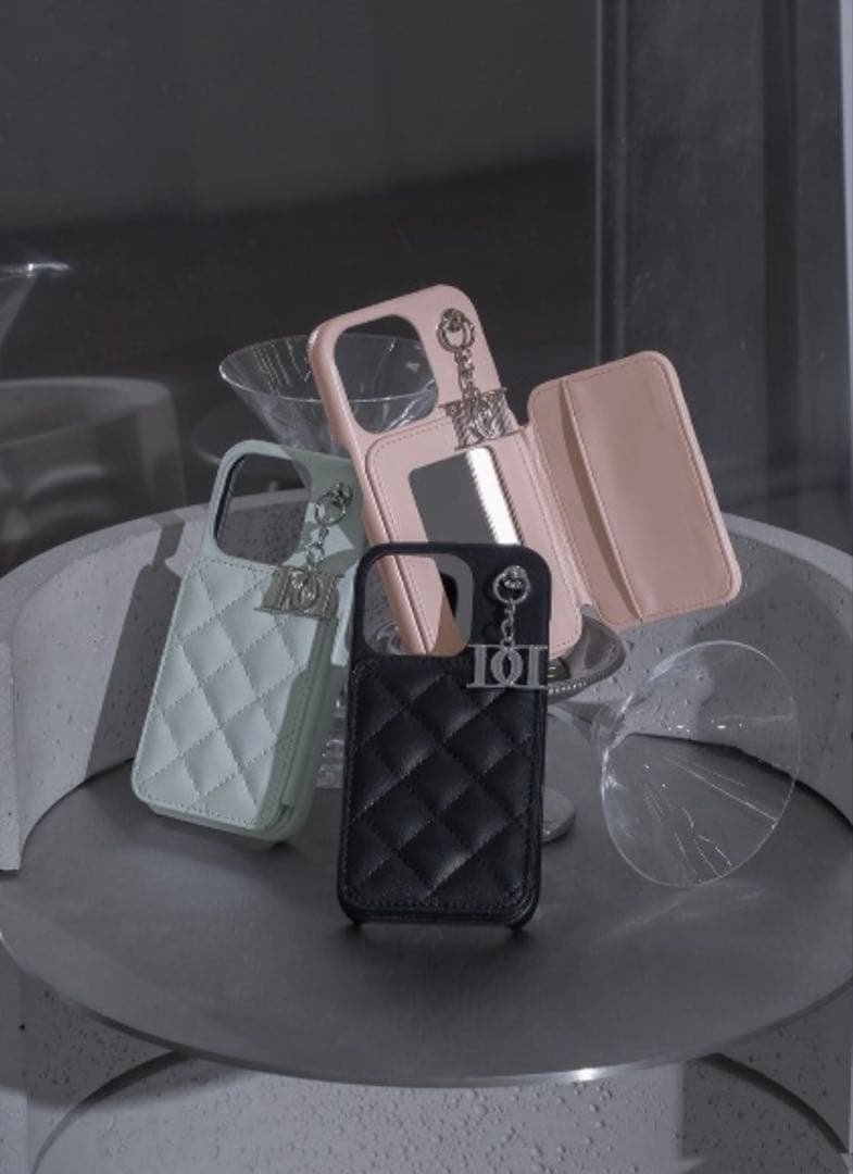 ダーリッチ　キルティングミラーDDチャームiPhoneケース　17