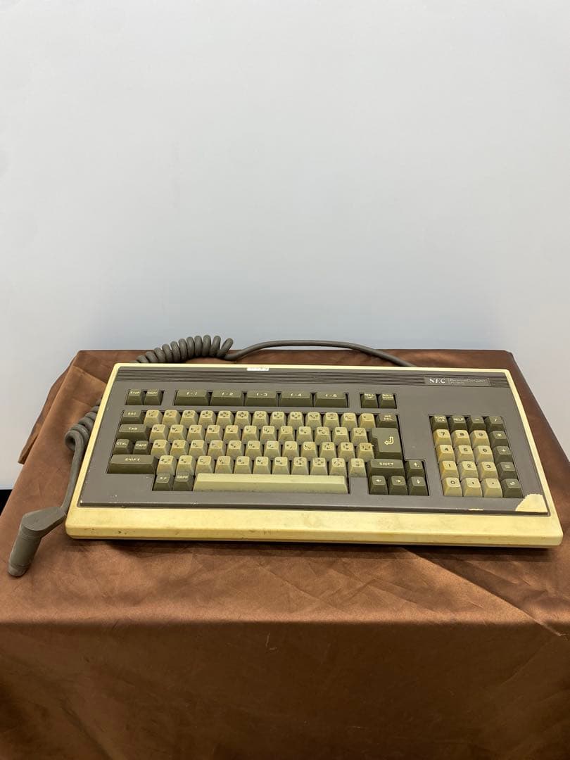 【レトロ・希少】NEC・PC-8801 本体+キーボード