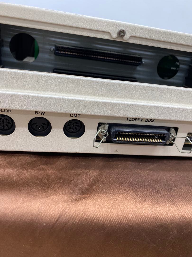 【レトロ・希少】NEC・PC-8801 本体+キーボード