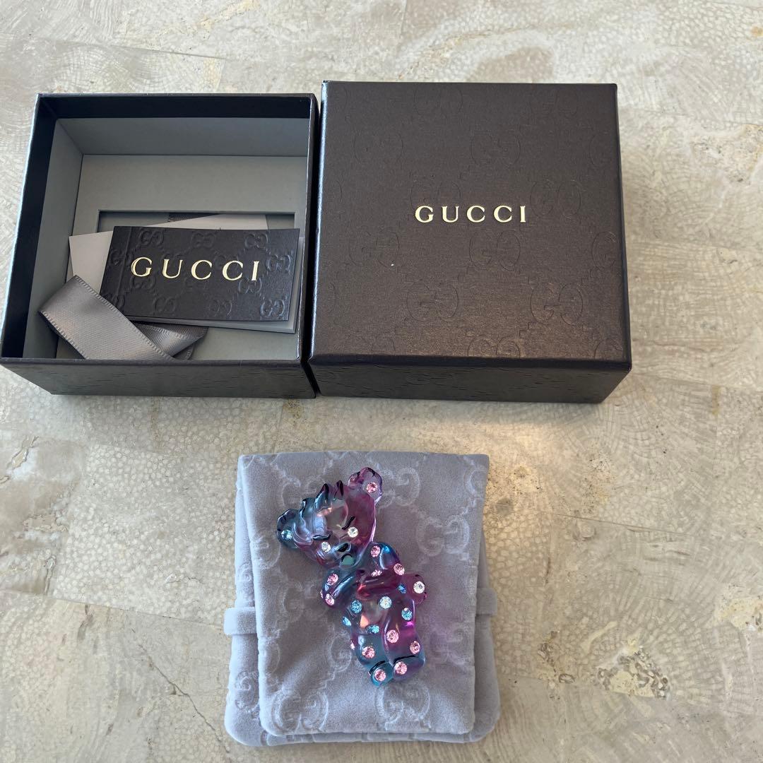 Gucci　ブローチ　HAHAHA　シリーズ