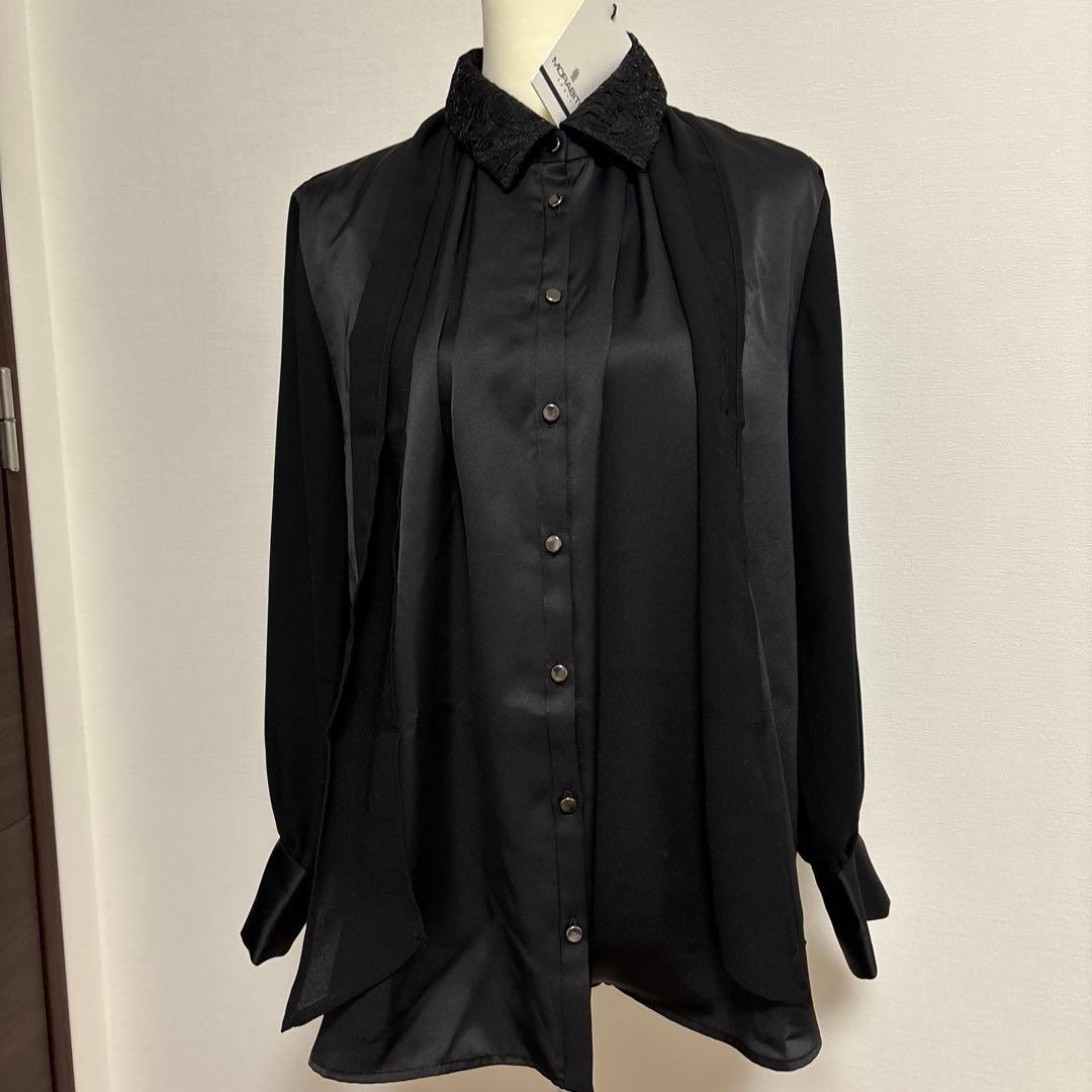 モラビトスペル　黒色ブラウス（襟レース）　タグ付新品未使用　2025冬購入品