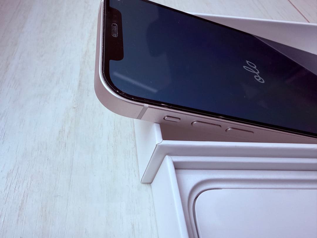 Apple iPhone 12ホワイト 64G 本体 極美品 女性使用