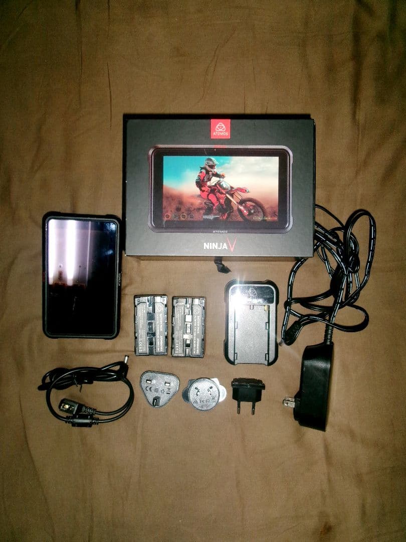 ATOMOSアトモス Ninja V 4K HDMIモニター バッテリー2個付き