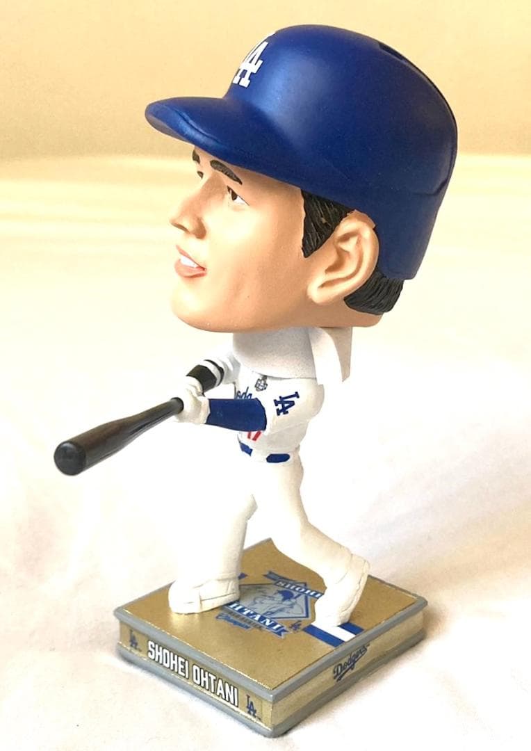 2024体限定 大谷翔平 ドジャース バブルヘッド 世界一記念ホワイト/ゴールド