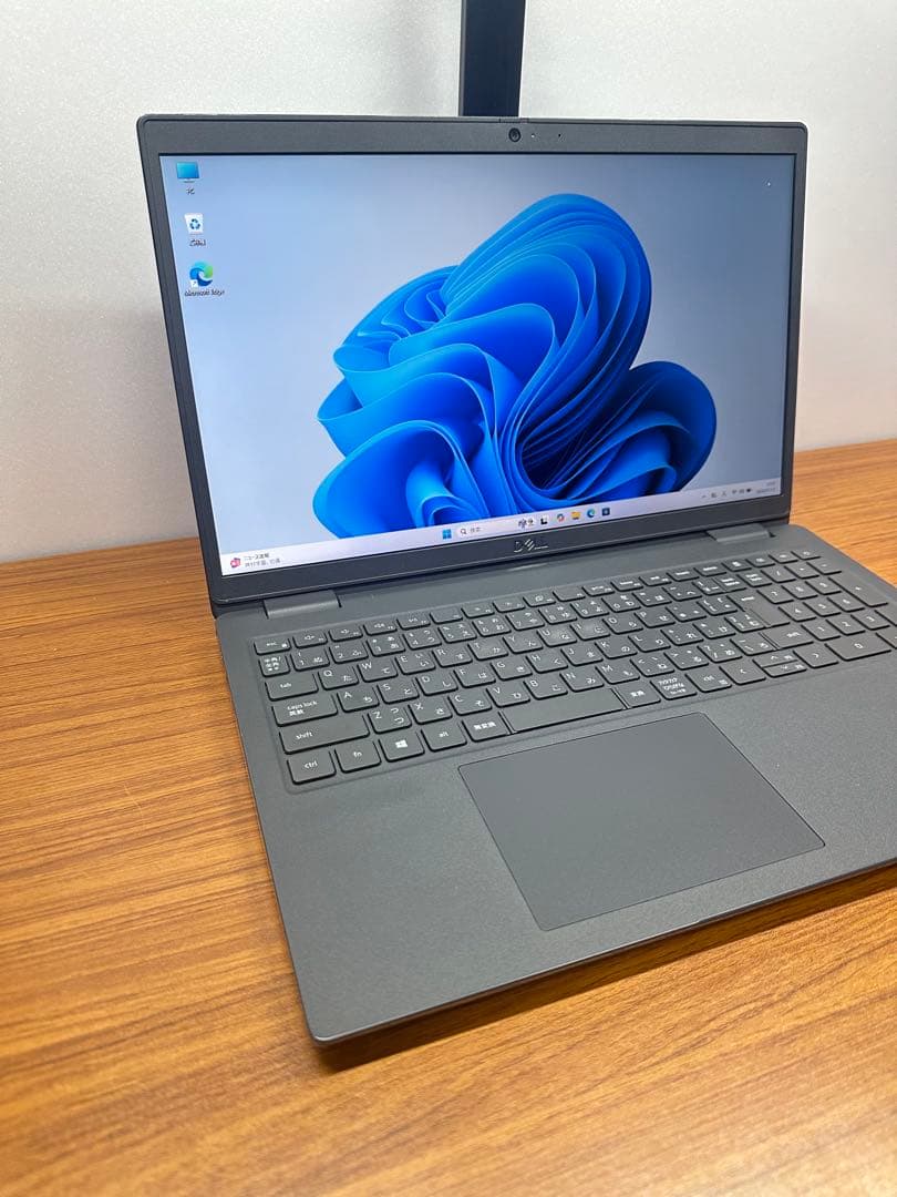 Windowsノート本体 Dell Latitude 3520 i7-1165G7 8Gb 256Gb