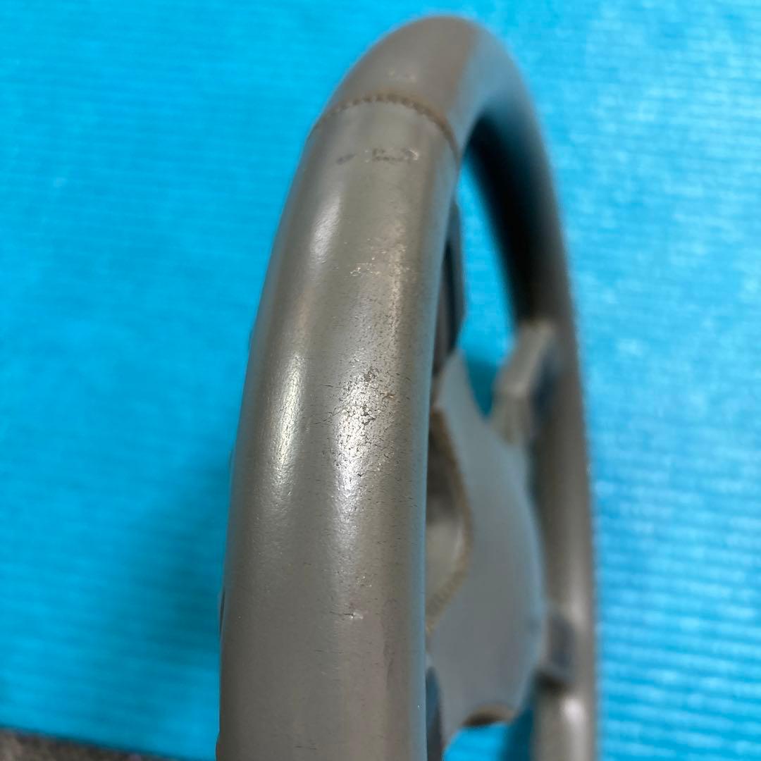 イタルボランテ　グレー ステアリングホイールとハンドルボス