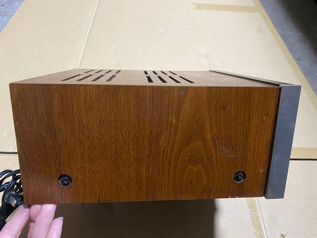 サンスイ　SANSUI QS-100 4チャンネルリアアンプ